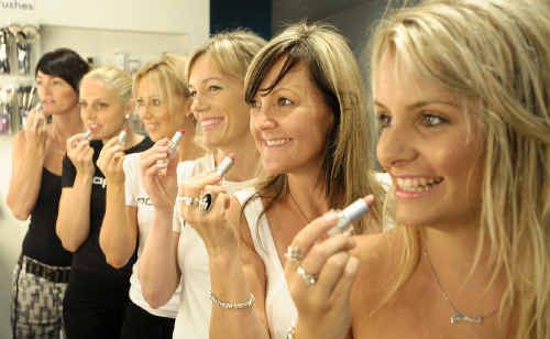 From front: Renae Corfe, Susan Croxton, Angela Murray, Rebel O’Brien, Nicole Coleman, Kristie Atkinson. From front: Renae Corfe, Susan Croxton, Angela Murray, Rebel O’Brien, Nicole Coleman, Kristie Atkinson.